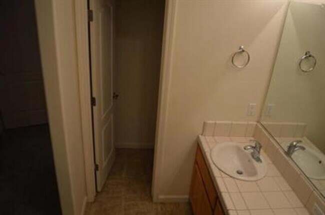 Building Photo - 2860 Blue Oak Ct