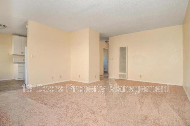 Building Photo - 840 Grand Ave