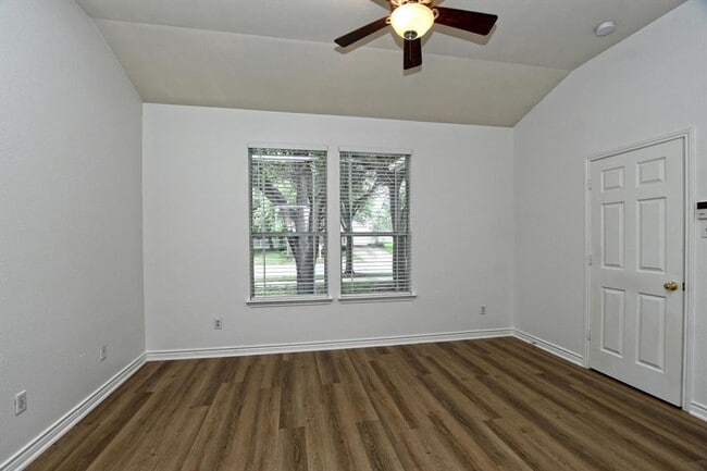 Building Photo - 1107 Rawhide Trail