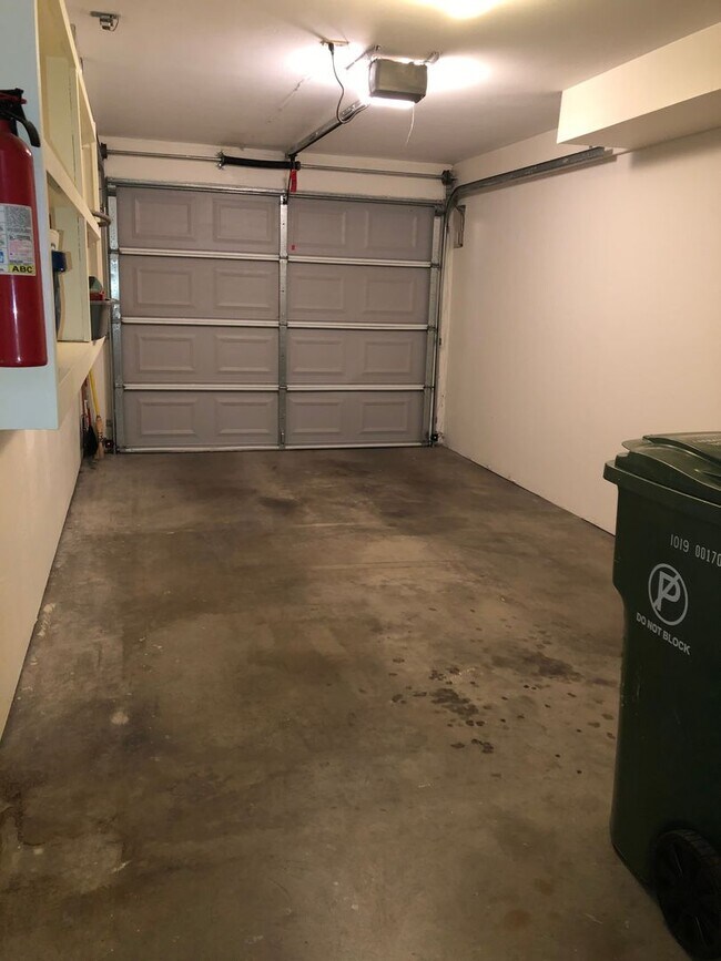 Building Photo - PM16-00277S: Joseph