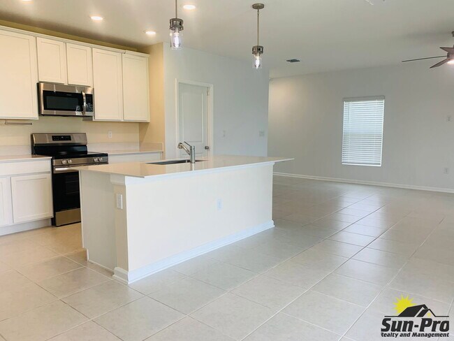 Building Photo - 1102 Belle Isle Ln
