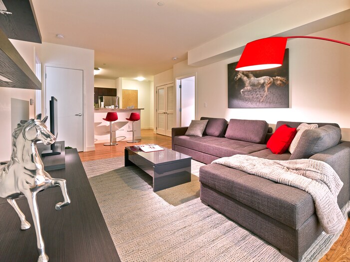 Building Photo - 105 Avenue F