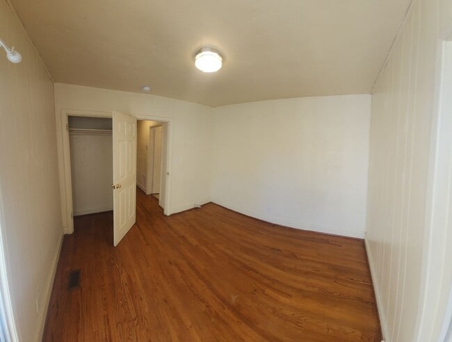 Building Photo - 7 Bedroom 3 bath home close to POLY!!!!