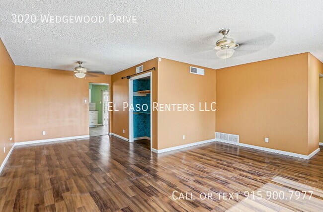 Building Photo - 3020 Wedgewood Dr