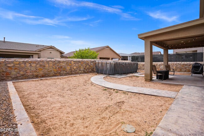 Building Photo - 12616 Arrow Weed Dr