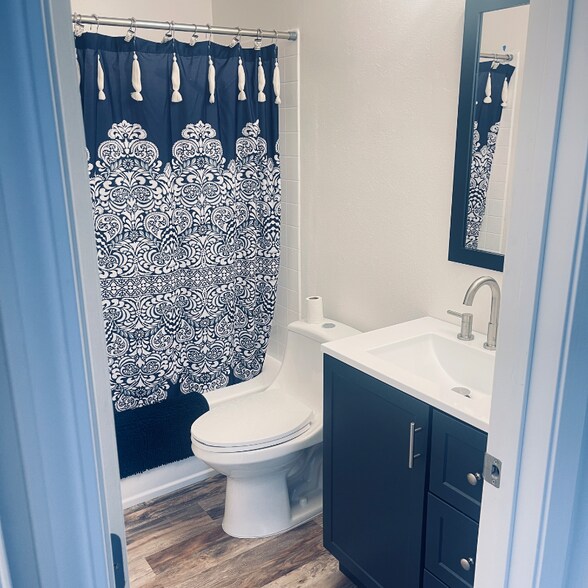 Building Photo - 1990 Benita Dr