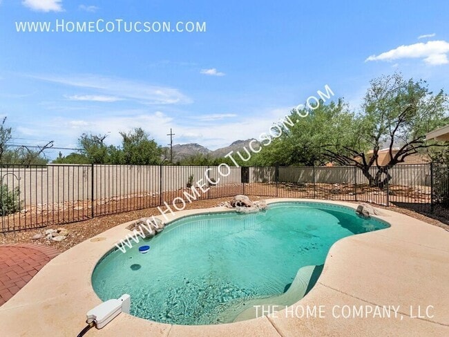 Building Photo - 5243 N Stonehouse Pl