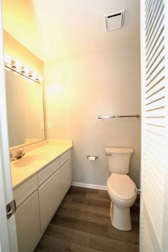 Building Photo - Halethorpe, MD