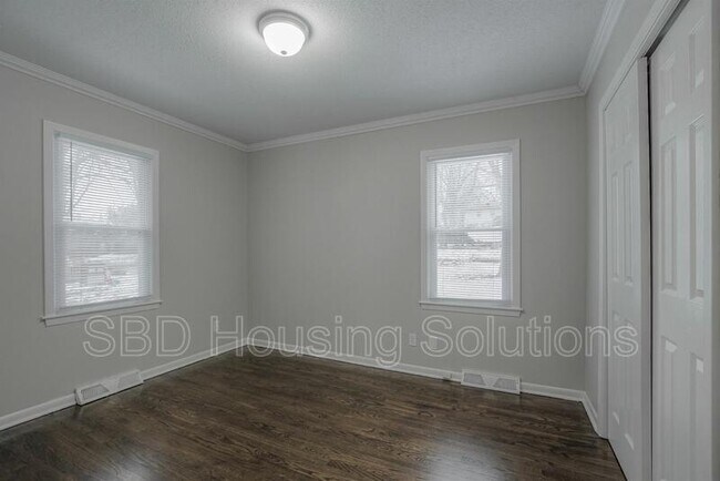 Building Photo - 16003 East 35th St S