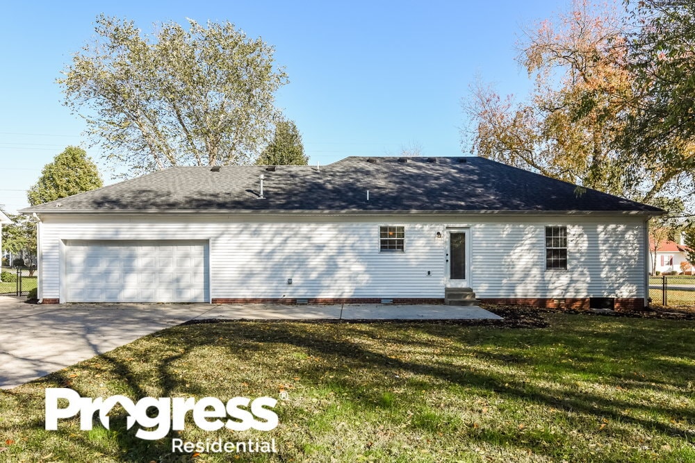 Building Photo - 2403 Sawmill St