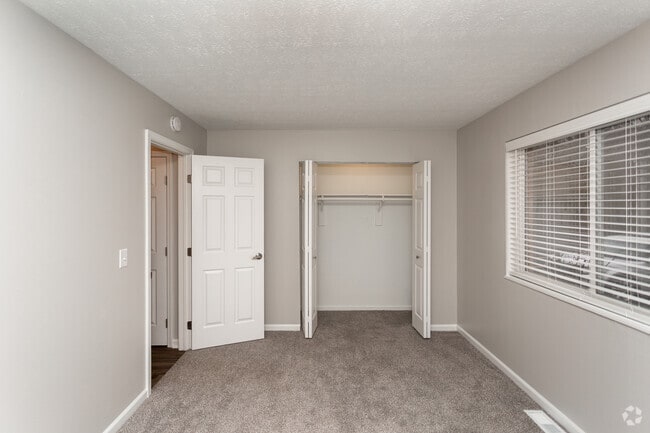 1BR, 1BA - 750 SF - Park Place at Fox Hill