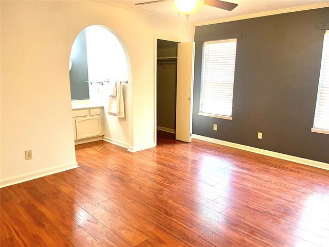 Building Photo - 3005 Peachtree Ln