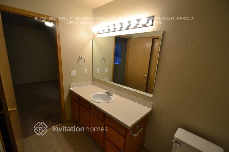 Building Photo - 2427 S 354th St