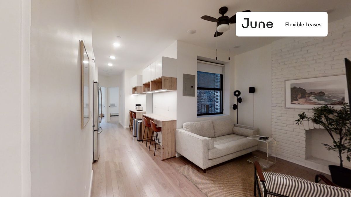 Building Photo - Lovely Private ROOM in Manhattan