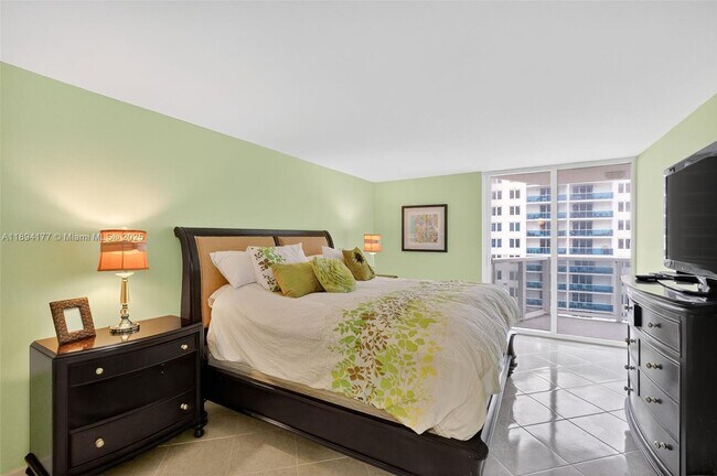 Building Photo - 2401 Collins Ave
