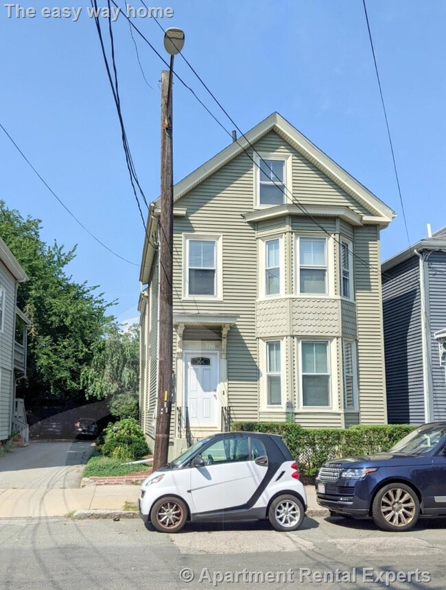 Building Photo - 397 Washington St