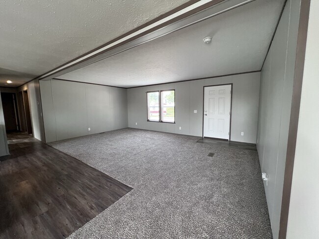 Building Photo - 99 Patton Dr