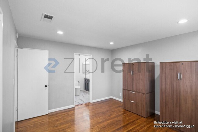 Building Photo - 6186 Alvord Way