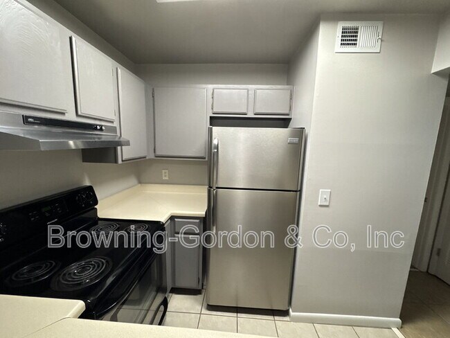 Building Photo - 1308 Caldwell Ave
