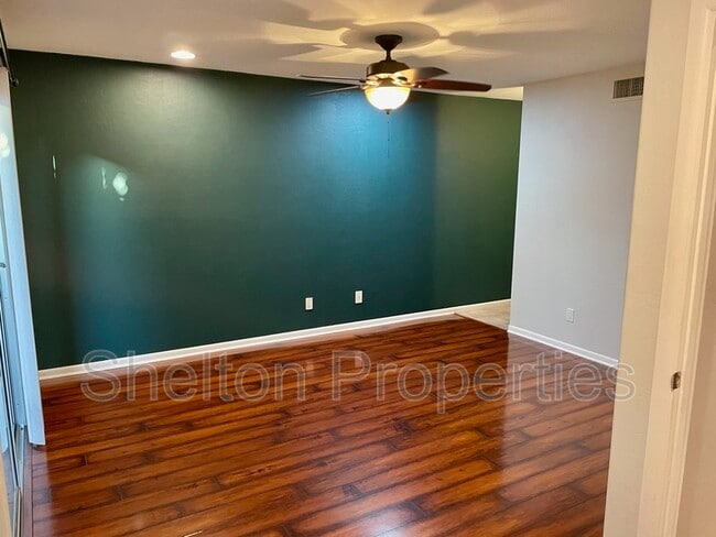 Building Photo - 1262 E Avenida Hermosa