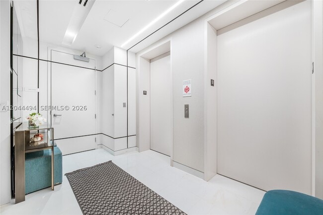 Building Photo - 300 Biscayne Blvd