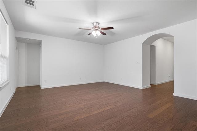 Building Photo - 1620 Meadow Trail Ln