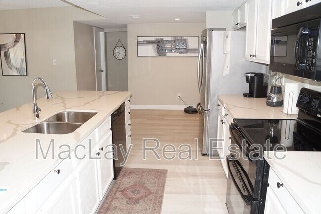 Building Photo - 1732 E Hermosa Dr