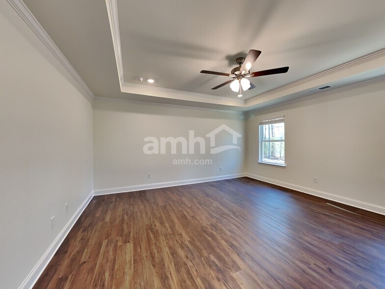 Building Photo - 1802 Windsor Park Ave