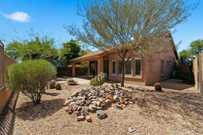 Building Photo - 10457 E Star of the Desert Dr