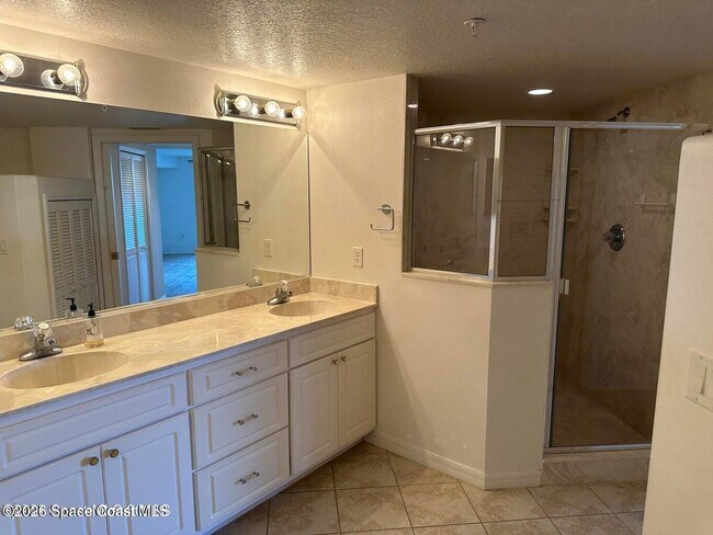 Building Photo - 8914 Puerto Del Rio Dr