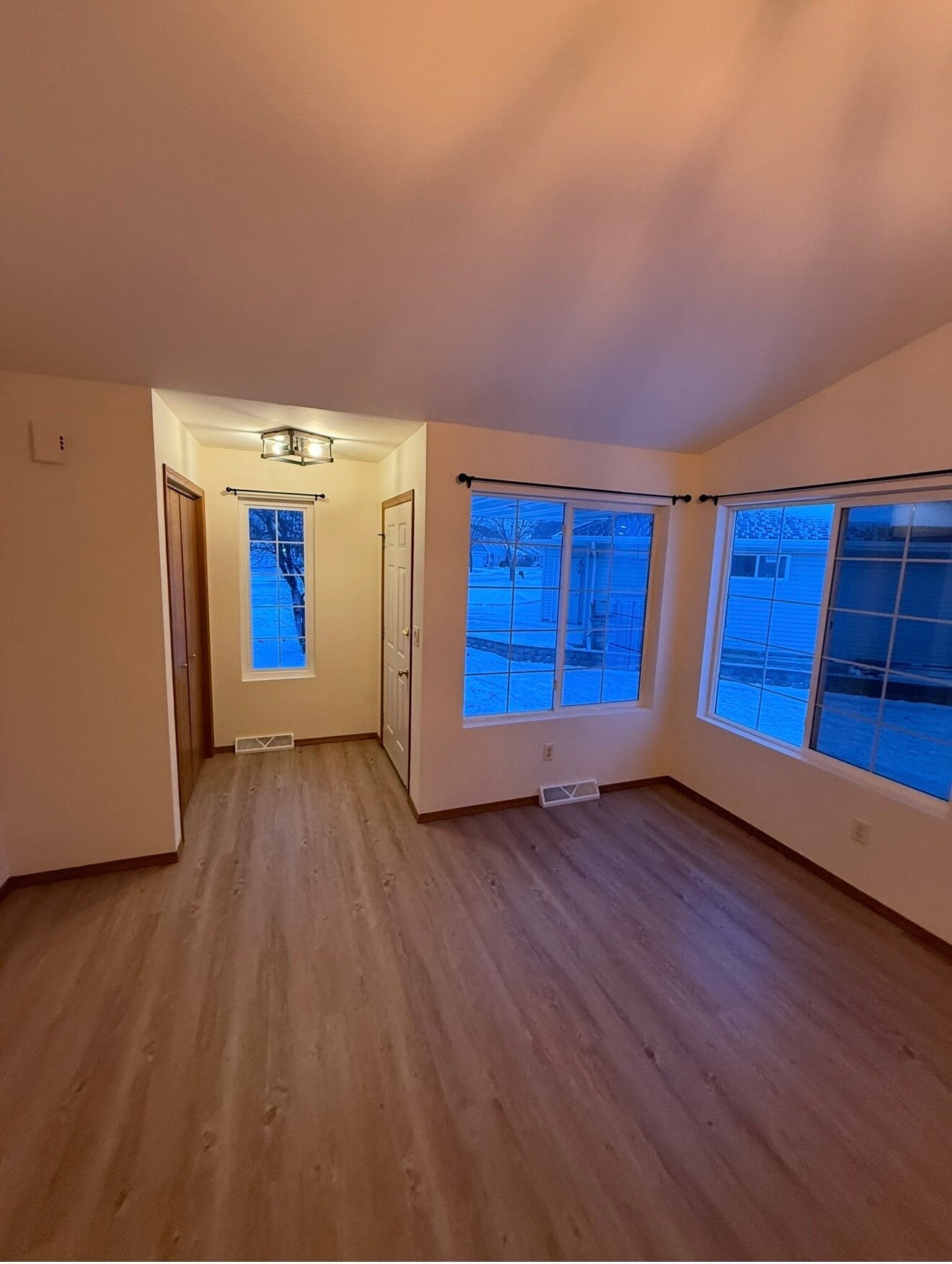 Living Room - 1021 Rolling Meadows Dr