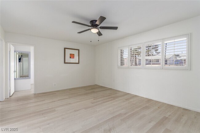 Building Photo - 505 Vincent Way