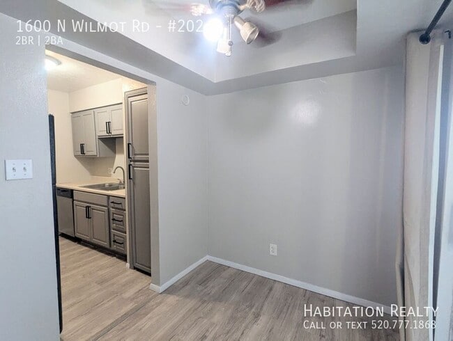 Building Photo - 1600 N Wilmot Rd