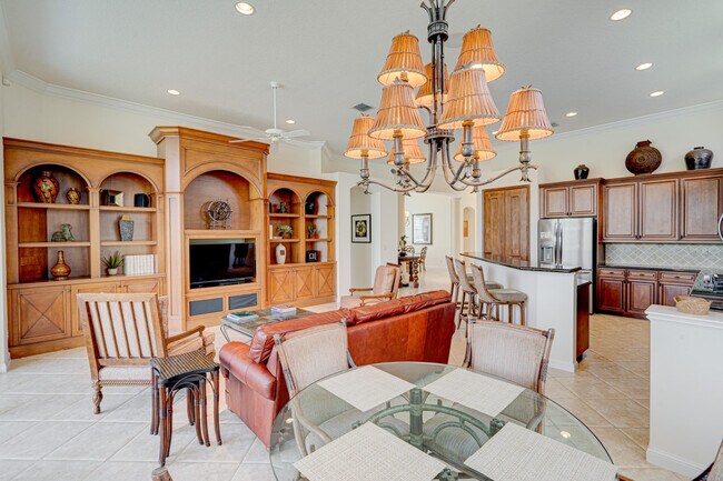 Building Photo - 119 Esperanza Way