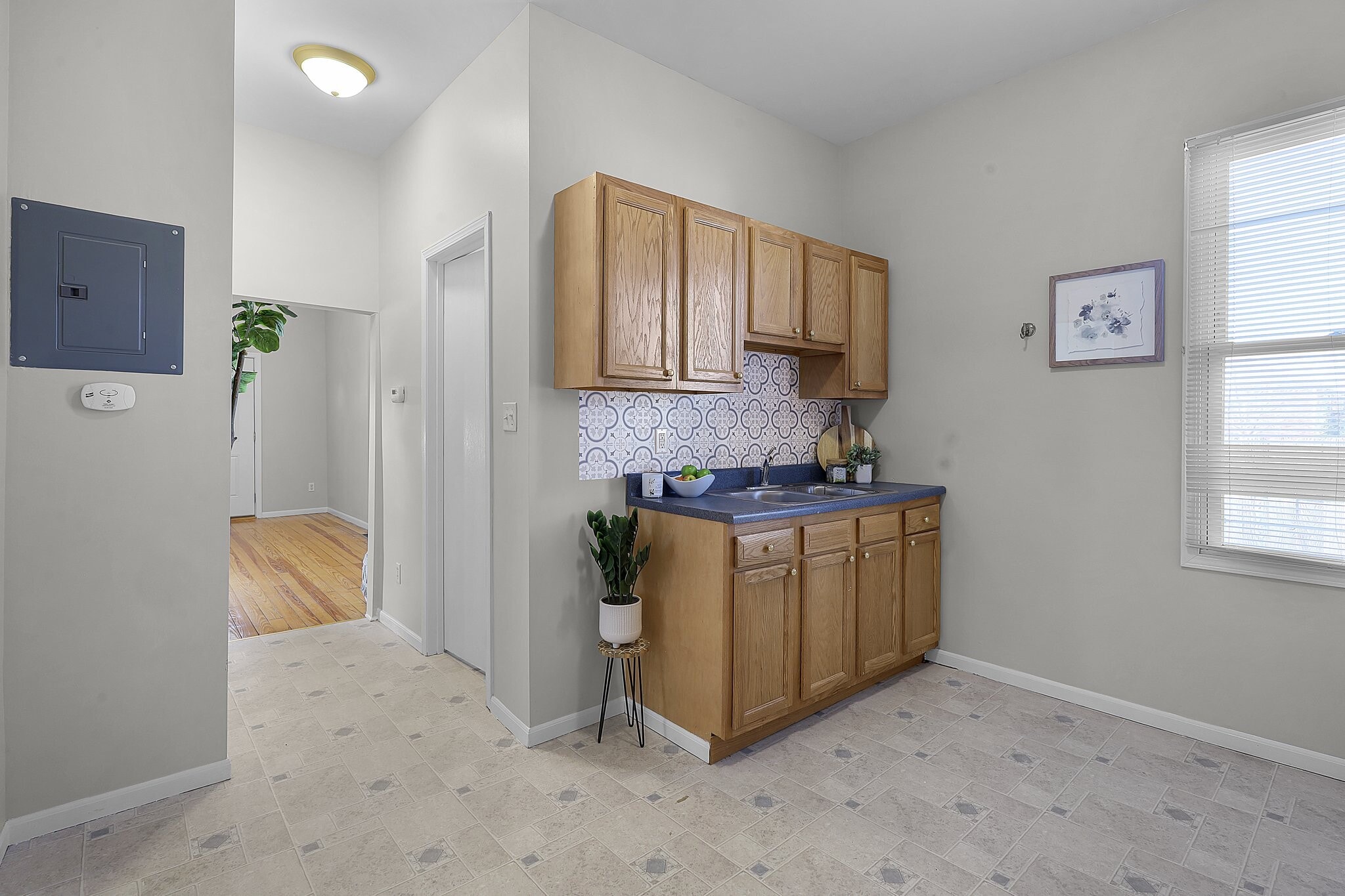 Building Photo - 6749 Plateau Ave