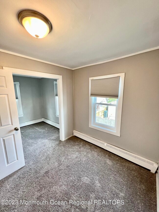 Building Photo - 614.5 Ocean Park Ave