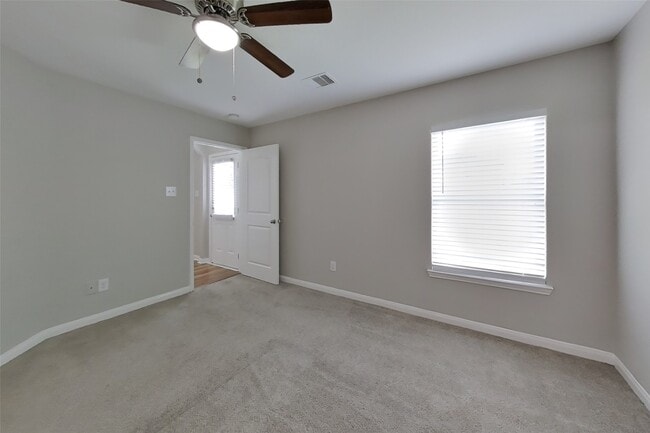 Building Photo - 8902 Snapping Turtle Dr