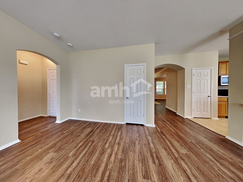 Building Photo - 324 Bayberry Dr