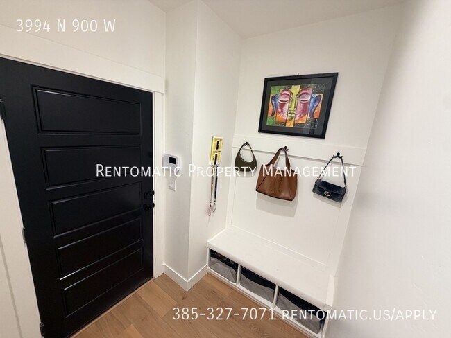 Building Photo - 3994 N 900 W