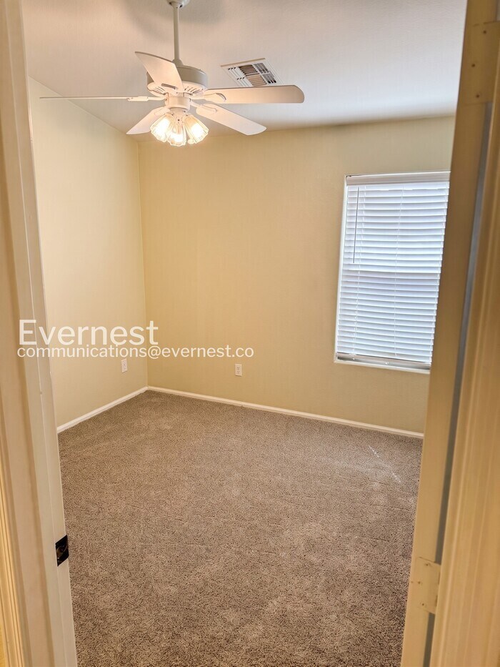 Building Photo - 42520 W Hall Dr