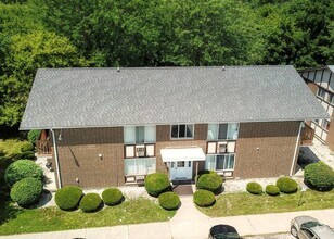 Building Photo - Saginaw - two bedroom apartment