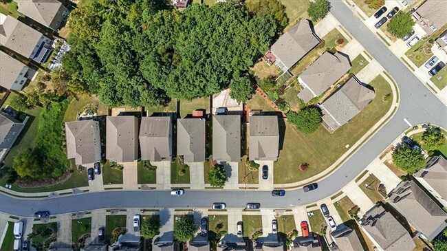 Building Photo - 214 Torch Dr