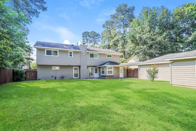 Building Photo - 7902 Beaufort Dr