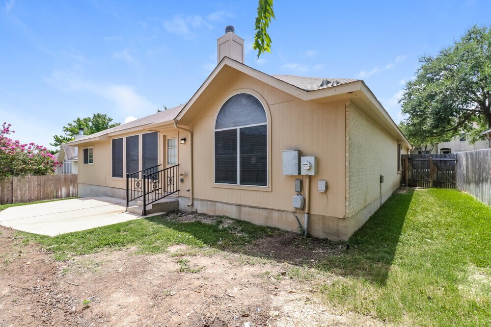 Building Photo - 3723 Eagles Nest St