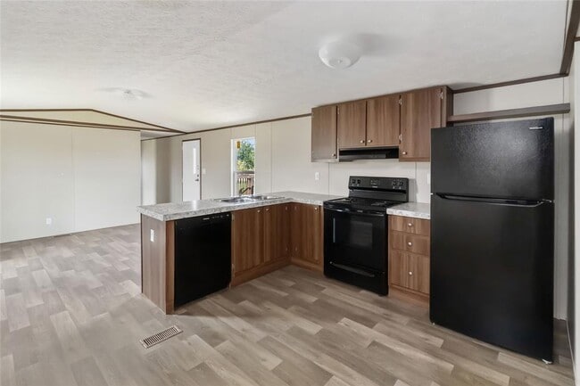 Building Photo - 5670 US-290