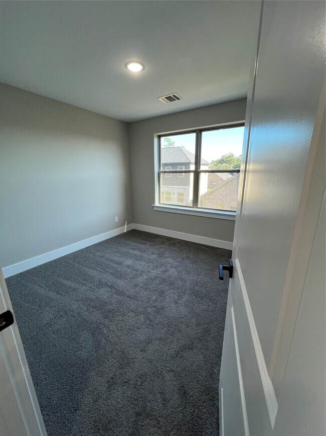 Building Photo - 2511 Martinas Ct