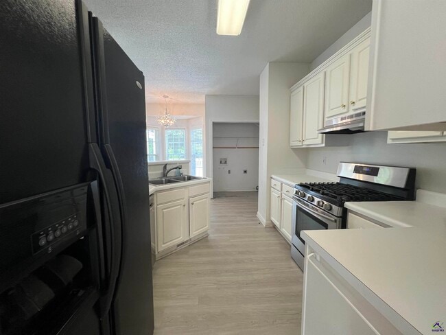 Building Photo - 282 Northridge Dr