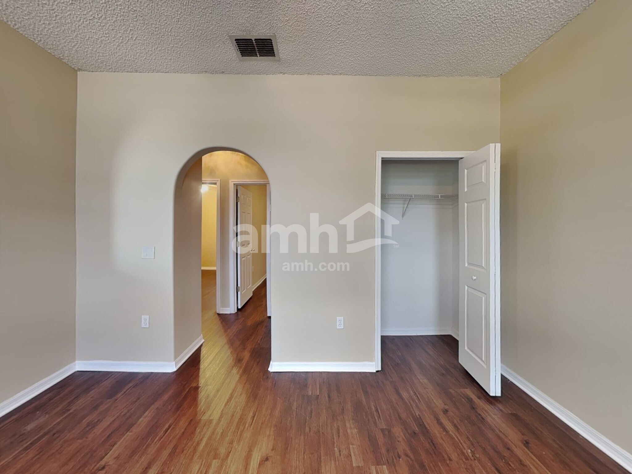 Building Photo - 138 Pine Isle Dr