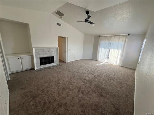 Building Photo - Welcome to this beautifully remodeled home