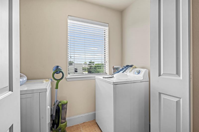 Building Photo - 2318 Emancipation Ave